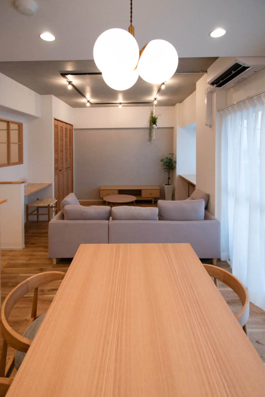 ライオンズマンション南市川｜木と木と木で。